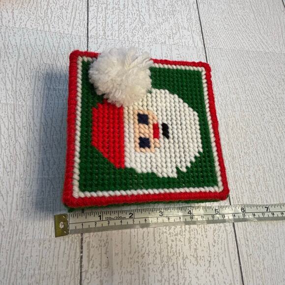 Vintage Plastic Canvas Christmas Coaster Set with Holder - Picture 8 of 9